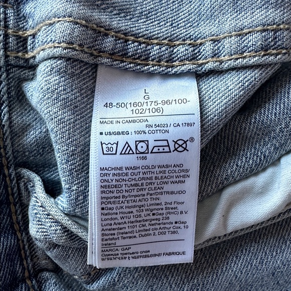 NWT GAP jean jacket - Picture 6 of 6